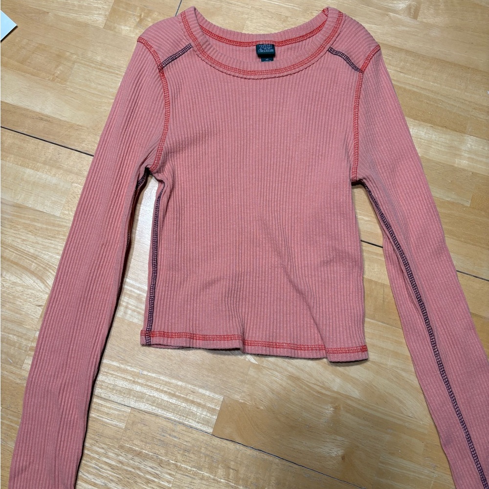 Ribbed long sleeve tee